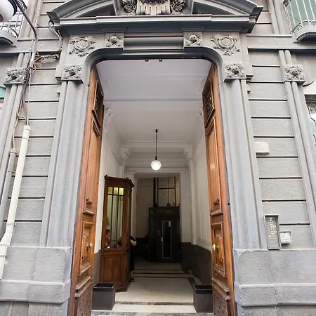 Nana Group - Restaurant And Budget Apartments On The Street Of Museums