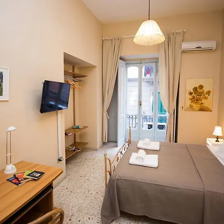 Nana Group - Restaurant And Budget Apartments On The Street Of Museums *