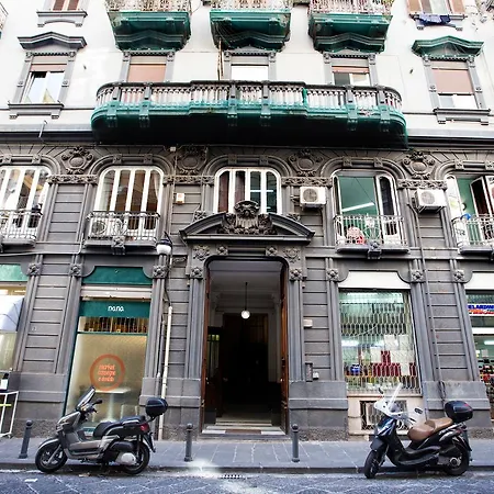 Nana Group - Restaurant And Budget Apartments On The Street Of Museums * Naples